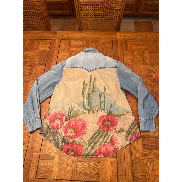 SEDONA SUNSET CACTUS SCENE WESTERN YOKE DENIM BUTTON DOWN SMALL - Picture 7 of 7